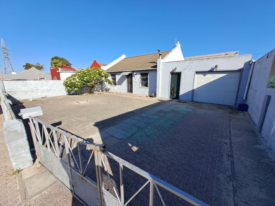 2 Bedroom Property for Sale in Malibu Village Western Cape